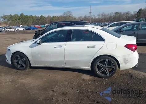 2019 Mercedes-Benz A 220 4Matic из США, поврежденный, VIN WDD3G4FB7KW006232